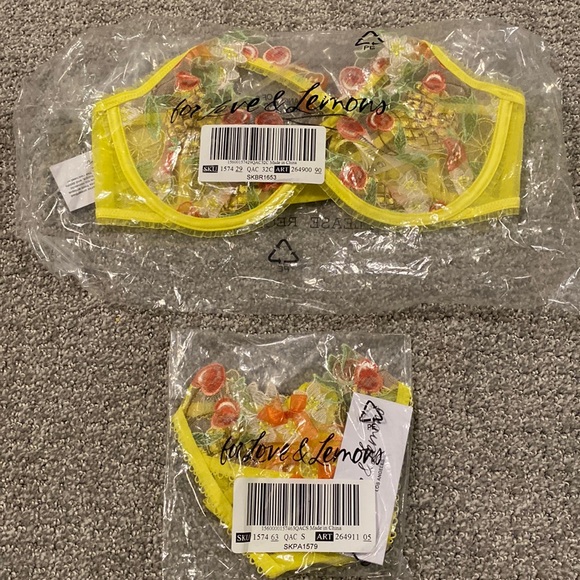 For Love & Lemons Mirabelle Set - Picture 2 of 6